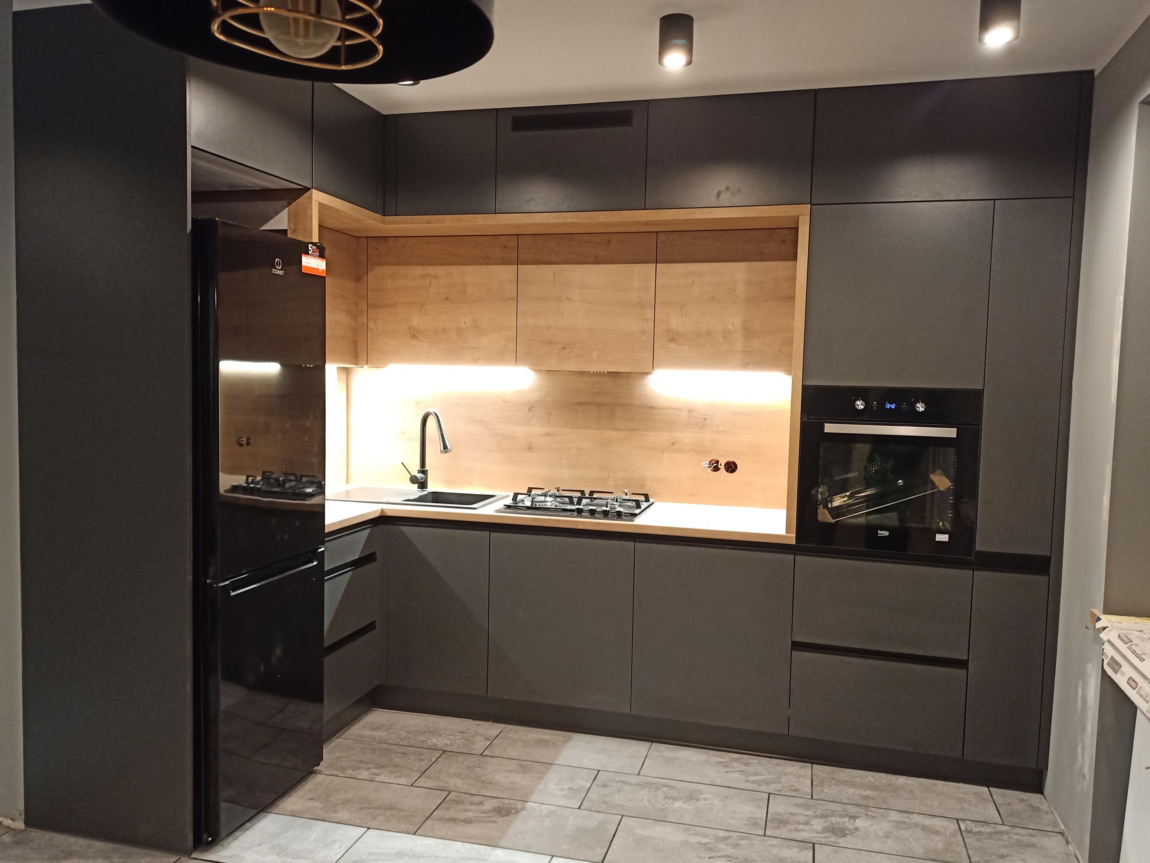 Realizacja mebli na wymiar – salon